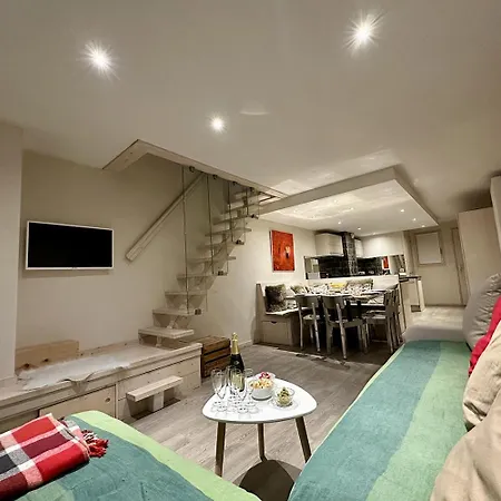 Duplex Skis Aux Pieds Centre Village - 6 Couchages - 2 Salles De Bain Appartement *